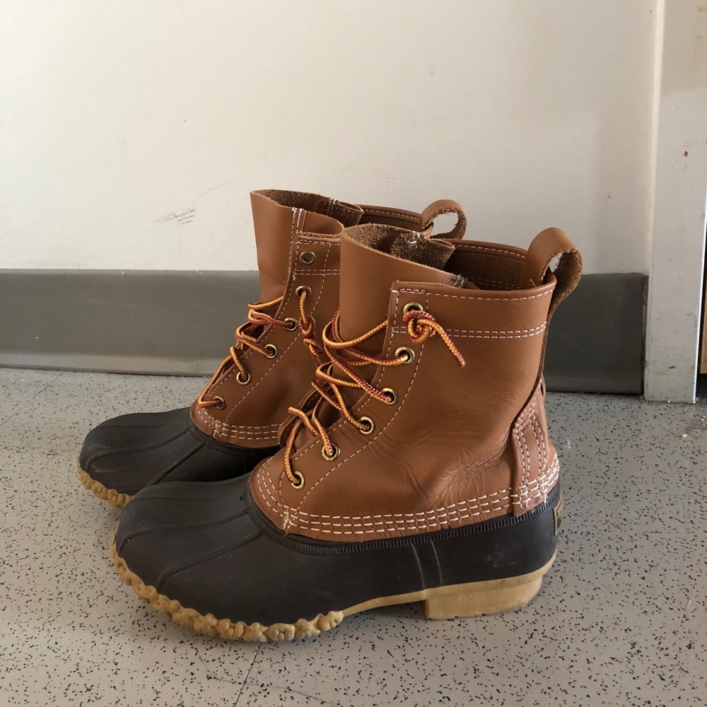 Barely worn bean boots. Practically new!